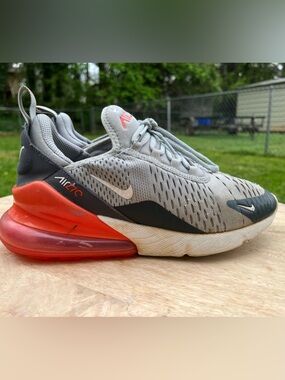 Nike Air Max 270 Wolf Grey Bright Crimson